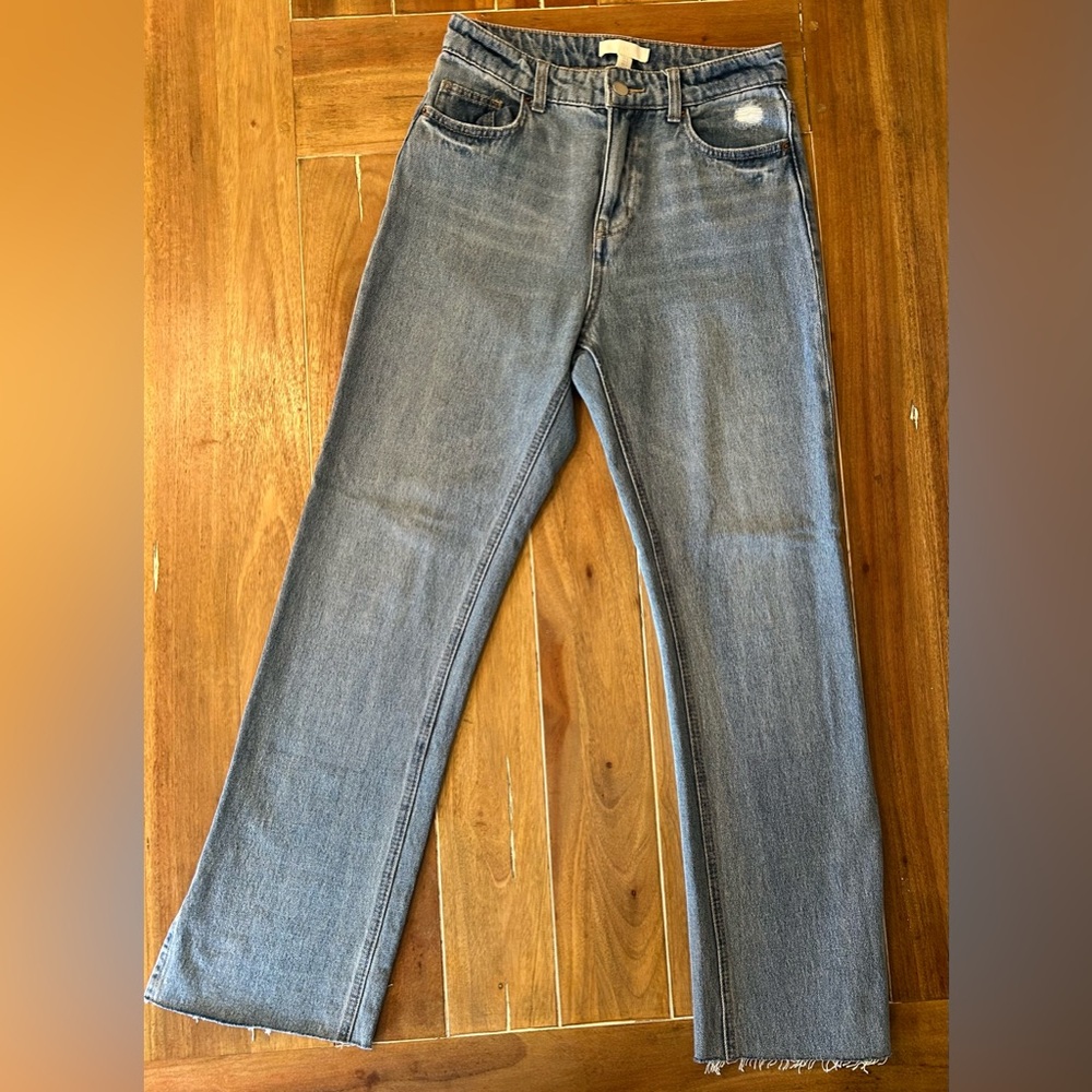 HM Womens Straight Leg Jeans Faded Blue Raw Hem Split Leg Size 2 Distressed
